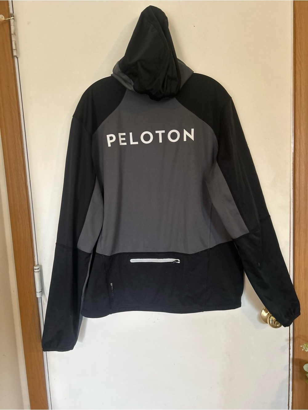 Ogio Large Peloton Two-Tone Black & Charcoal Hooded Jacket